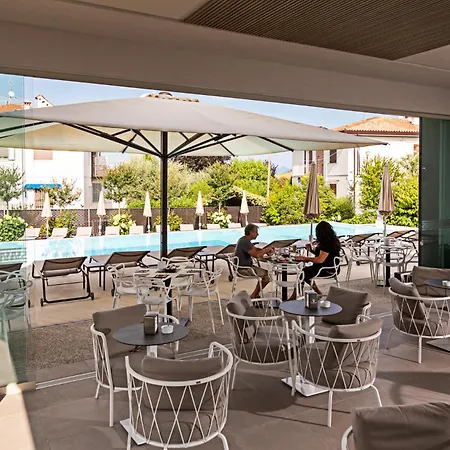 Prada' Eco Aparthotel 4*